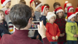 Musikalische Weihnachtsfeier für die Patienten des HFR Riaz